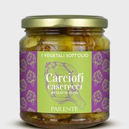 Frische Cashewnüsse in Glas mit Kräuteröl.