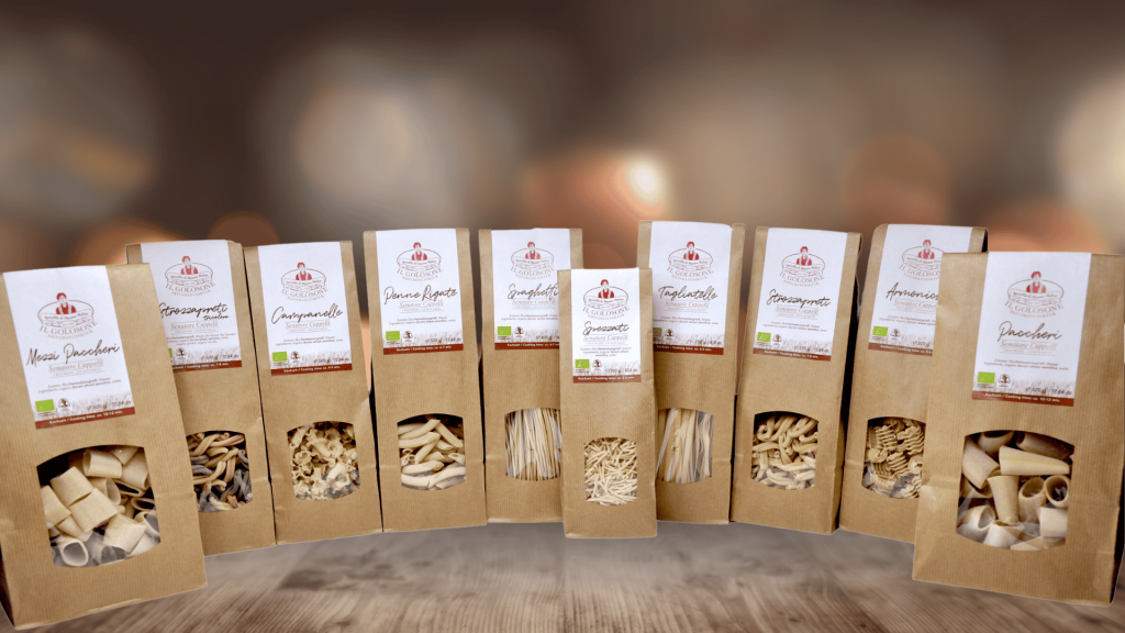 Feines italienisches Pasta-Sortiment in braunen Papiertüten, hergestellt bei Il Golosone.